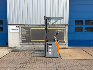 VS-23070 Elektrische triplex stapelaar Still 5316m
