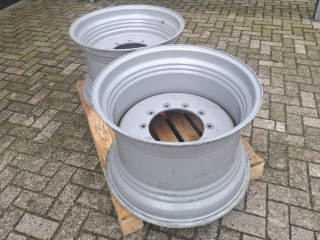 Massey Ferguson VELGEN 28X18 INCH