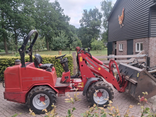 Schäffer 2336 2336 met bak en mestklem