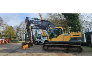 Volvo EC220 DL