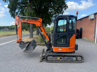Hitachi ZX26U-6 CLR minigraver graafmachine