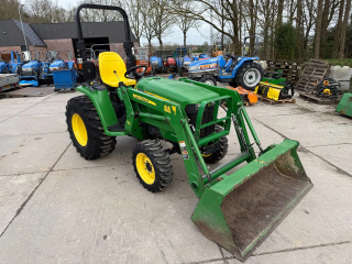 John Deere 3036e met voorlader