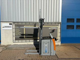 VS-23031 Elektrische triplex stapelaar Still EXV-S