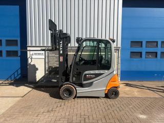 VS-23048 Elektrische triplex heftruck Still RX60-3