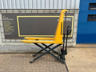 VS-22842 Hand Schaar Hoogheffer Jungheinrich werkt