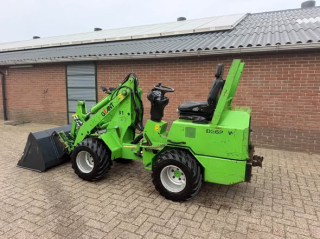 Giant D262 SW Shovel  Loader