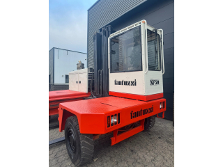 Fantuzzi SF 50 5 ton diesel zijlader heftruck