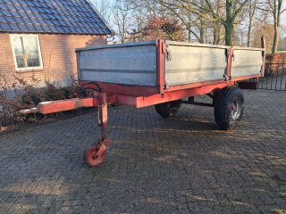 Agromet 3 zijdige Kipper/bakkenwagen