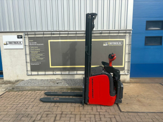 VS-23054 Elektrische triplex stapelaar Linde 5300m