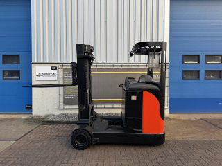 VS-22496 Buiten reachtruck Linde R20G/115 Sideshif