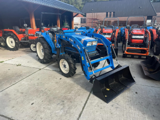 Iseki TA255 met voorlader